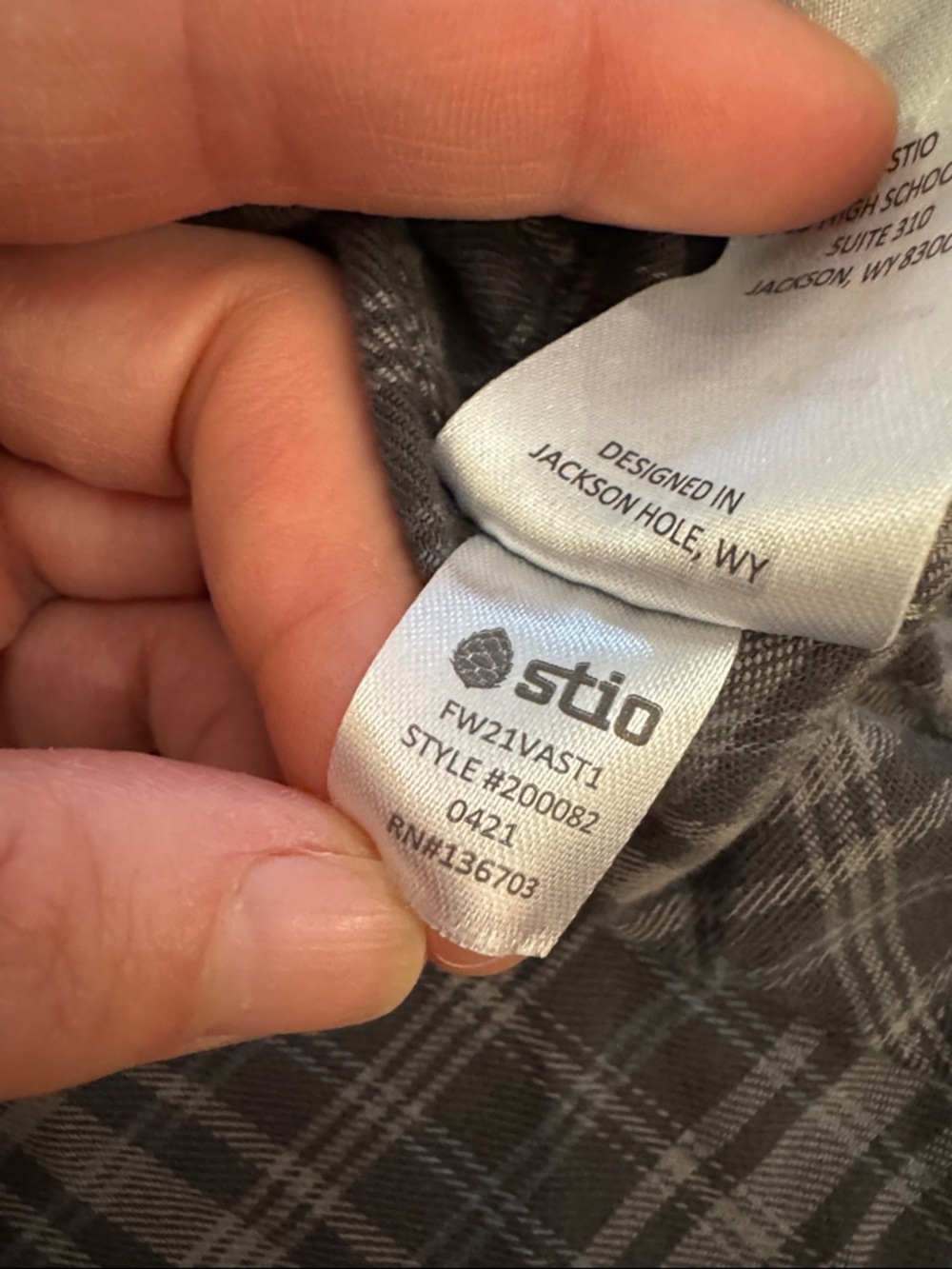 Men’s Stio Organic Cotton Plaid Long Sleeve Button Down Shirt - Picture 7 of 9